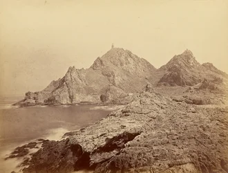 ［灯台、ファラロン諸島］／［ファラロンズにて］