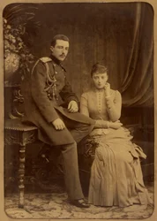 Michel Mikhailovitch de Russie et Anastasia Mikhailovna de Russie - ロシアの大公マイケル・ミハイロヴィチとロシアの大公アナスタシア・ミハイロフナ、ベルガマスコ、チャールズ（カール）（1830-1896）。 アルブミン写真、c。 1880年 ロシア国立映画と写真