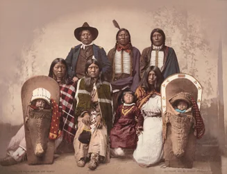 ユテ族酋長セヴェロと家族、c.1885年、1900年発行（写真）