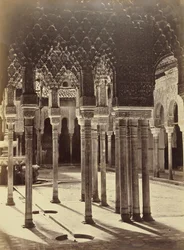 アルハンブラのライオンズ裁判所（Patio de los Leones en la Alhambra）