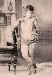 刺青の女性ノラ・ヒルダーブラントの肖像、1896年頃
