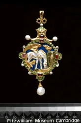 ペンダント：ヒッポクレンの噴水から飲むペガサス（ゴールド、エナメル、パール、WC）