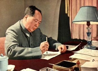 中国の国家元首である毛沢東（Mao Ze-Dong or Mao Zedong or Mao Tse Toung or Mao Tso Tong）（1893-1976）の肖像。1960年頃の中国。