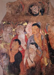 仏教: 「僧侶と菩薩のグループ」 (または菩薩) (菩薩と僧侶) 中国のシクシャ僧院の 8 世紀のフレスコ画の断片。 Dim. 144x101 cm エルミタージュ美術館、サンクトペテルブルク