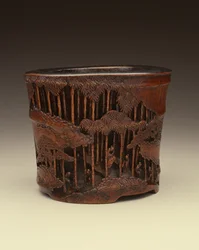 竹林内の文学的探求に竹林の七賢人がいる大きなブラシポット、江西時代（1662-1722）、清王朝（彫刻された竹）