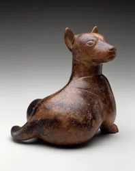 半着座の犬、メキシコ、プロトクラシック、100 BC-AD 300（陶器）