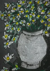 白い花と灰色の花瓶