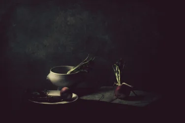 素朴な大根の静物画