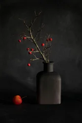 深紅のベリーの静物画