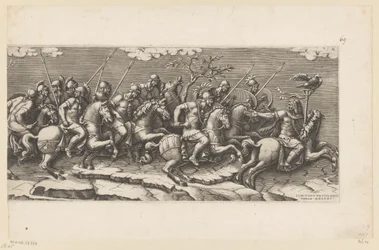 武装騎兵の行列（右側）