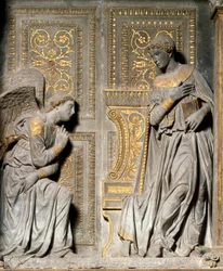 受胎告知 ドナート・デ・バルディ・ディ・ドナテッロ（約1386～1466）の高浮き彫り 1435年 サンタ・クローチェ教会（Chiesa di Santa Croce.フローレンス