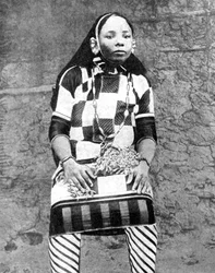 裕福なアラブ、アフリカのおしゃれな妻、1936年。