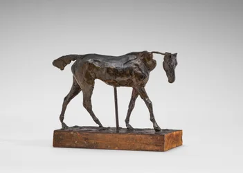 サラブレッドの馬の散歩、首の一部が欠けている、1870 年代初頭。