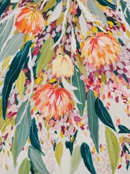 鮮やかな花の滝