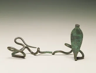 ウラエウスの形の杖、ラムセスムの墓5、テーベ、中王国、紀元前1773-1650年（銅合金）