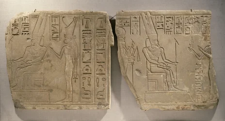Amun-Re and Mut、カルナック、テーベ、後期（砂岩）