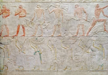 紀元前2400年頃、旧王国、アケトホテプのマスタバから食べ物を供える人々を描いたレリーフ。