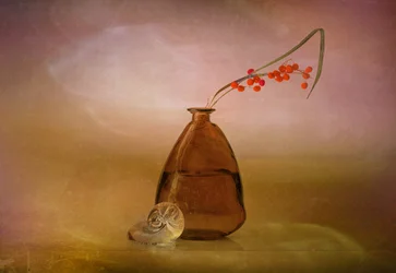 秋のベリーの花瓶