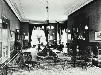 18 Addison Road：応接室、1890