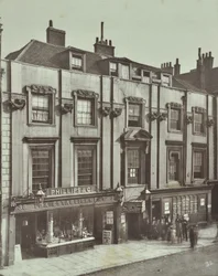 36-38 Aldersgate Street：Shaftesbury House、ロンドン、1879