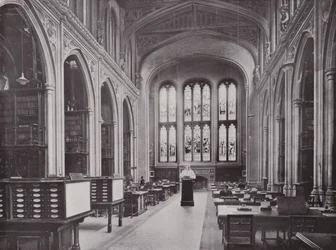 チョーサーの胸像を備えたギルドホール図書館