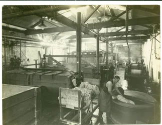 油圧式染色工場、カーペット工場、1923