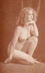 ヌーディスト・アートシンシア（モノクロ写真）