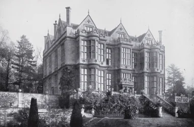 ザ・ホール（ブラッドフォード・オン・エイボン）（モノクロ写真