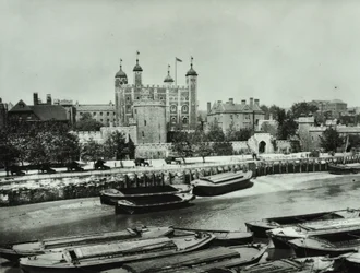 ロンドン塔、タワーヒル：ロム川、1895
