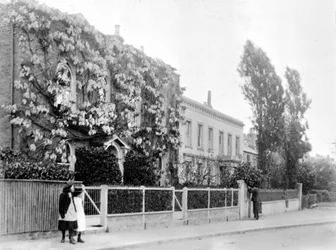 Westwood Cottage Enfield, c.1890 (bw/photo)