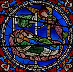 天使と一緒に眠っている3人のマジ王を描いた聖書の窓の1つからの詳細