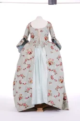 袋のバックドレスの正面図、1760年代（錦織シルク）
