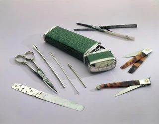 小手術用外科器具入り携帯ケース
