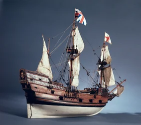 1620年のメイフラワーの1:60スケールモデル（木）（260975も参照）