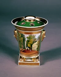 ウェルウォーク、チェルトナム（磁器）の景色を望むウスターポットのプリジャー