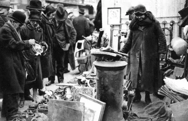大通りリチャードレノア、パリ、1931年の古い鉄のフェア。