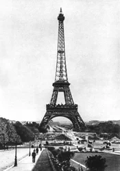 トロカデロ、パリ、1931年からのエッフェル塔。