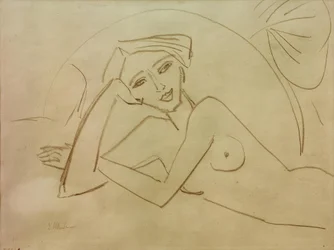 横になっている裸の女の子