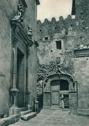 教会の入り口、タオルミーナ、シチリア島、イタリア、1927