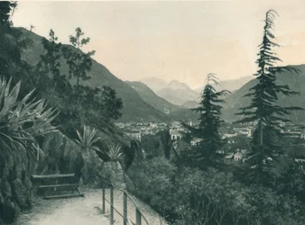 1927年、イタリア、南チロルのボルツァーノの町の眺め