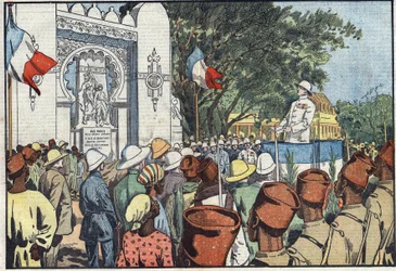 植民地大臣アンドレ・マジノ（1877-1932）による、フランス領西アフリカの3万人の死者のための記念碑のダカールでの落成式。Damblansのイラスト。3月10日付「ル・ペレラン」紙にて