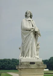 ジャック・ベニーニュ・ボシュエ（1627-1704）の像（大理石