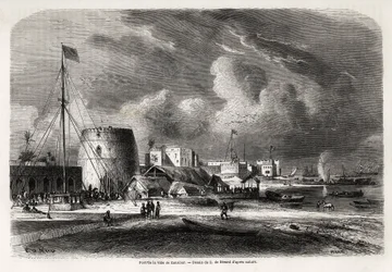 1857年から1859年にかけてのバートン船長の東アフリカ五大湖航海を説明するために、Evremond de Berard（1824-1881）が描いたザンジバル（現在のタンザニア）の街の港。パリの "Le tour du monde, nouveau journal des voyages "に掲載された版画。