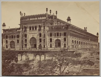 Asaf-ud-Daula Imambara、または墓の外観