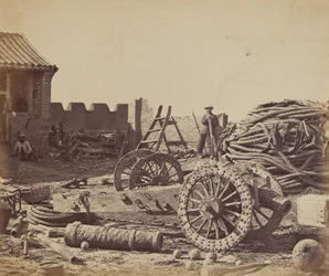 1860 年 8 月 1 日、1860 年 8 月 1 日、マガジンと木製の銃を示すペタン砦の内部。