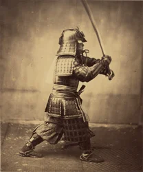 [甲冑を着た日本の武士]
