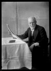 ジークムント・フロイト（1856-1939）の写真