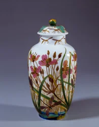 アンドレ・フェルナン・テスマール（1843-1912）の「サイゴン」花瓶