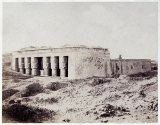 デンデラ、エジプト、1850年頃（写真）