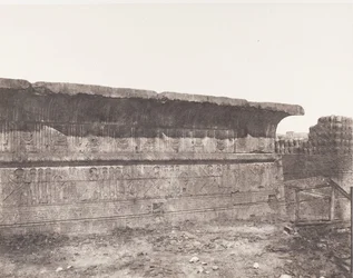 Esneh Latopolis、Sandy Construction - Exterior Wall - Cornice...、1851 ～ 52 年、1853 ～ 54 年に印刷。